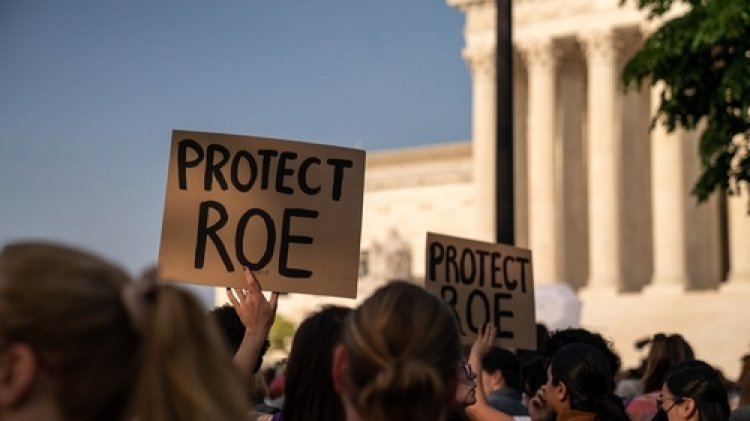 The Impact of Overturning Roe v. Wade: A Deep Dive into the Statistics and Context