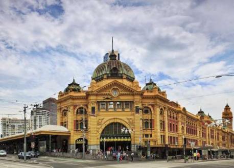 The striking Flinders Street Station in Melbourne is designed in a French Renaissance style. It's the busiest train station in Australia, serving more than 90,000 passengers every weekday. At first glance, do you think this building looks like a train station?