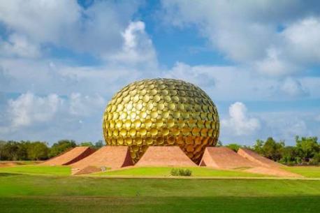 The Matrimandir in Pondicherry, India, is a place for quiet reflection. Does this look like it would be a quiet (serene) place to reflect?