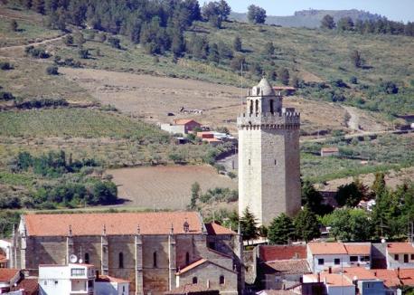 Pictured: Freixo de Espada à Cinta, Portugal. Lastly - Do you live in an area where there is a unique name for a town, lake, beach, desert, mountain, or landmark? If yes, please list them in the comment section.