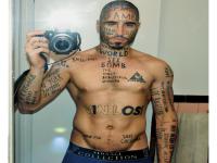 Canadian model Vin Los, 24, wants to become a top model, and hopefully, for his sake, achieves that goal. Otherwise, he may regret his decision to have his face tattooed with over 12 pop culture phrases. He did this in the hopes of embodying pop culture in the early 2010s--