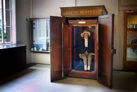 Jewelry, money, real estate -- all the typical things left in people's wills. But some of the oddest things famous people (and one not quite famous person, but really too unusual not to mention) bequeathed or requested in wills, which proved the old adage --