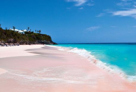 The idyllic Pink Sand Beach of Harbour Island, in the Bahamas is pigmented by washed-up coral remnants, which are dashed and ground to tiny pieces by the surf. Although the most famous one, it is not the only pink sand beach in the world. Have you been to any of these ink sand beaches?