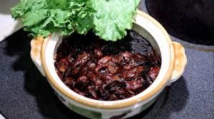 A special dish served at this time of year, Fat choi gets its name from its resemblance to hair, literally translating in Cantonese as