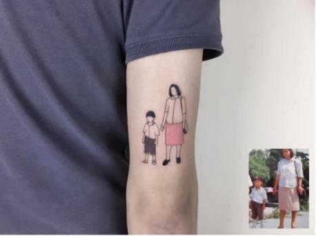 A photo lasts a lifetime, but one Turkish tattoo artist named Alican Görgü is taking that to the next level by tattooing nostalgic family photos onto people's skin. Do you have any meaningful personal tattoos?