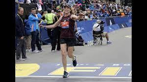 At 70 years old, Kathrine Switzer completed the Boston Marathon in April 2017, fifty years after making history as the first official woman finisher. This time, she finished with an unofficial time of 4:44:31, just 24 minutes slower than when she was 20. Returning to Boston was her long-standing dream. Have you ever participated in a marathon?