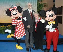 Cute story from Disney! Although it was kept a secret for nearly a decade, Mickey's voice from 1977 to 2009, Wayne Allwine, was actually married to Minnie's voice from 1986 to 2019, Russi Taylor. 