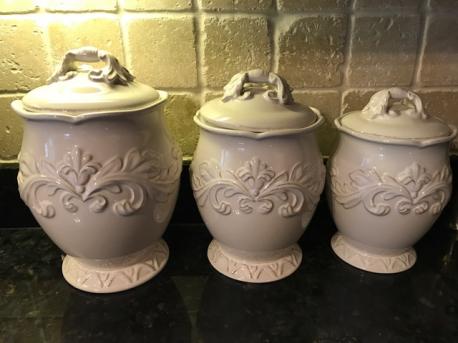 I recently bought this new canister set for my kitchen, a long overdue purchase considering I'd had my old ones for over 30 years. Do you have a canister set in your kitchen?