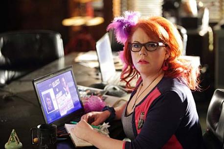 I love the show Criminal Minds but can't stand Penelope Garcia's style on the show. Does anyone out there actually like how she dresses??
