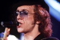 Fleetwood Mac Guitarist/Singer Bob Welch is dead of a self-inflicted gunshot wound, leaving behind a suicide note...Are you a Fleetwood fan?