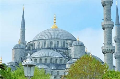 Istanbul is absolutely teeming with fascinating history. From stunning architecture to ingenious innovations, Istanbul has been at the forefront of city development and the crossroads of culture for centuries. We will see some of the most impressive mosques and step iside the beautiful blue mosque. Have you visited a mosque before?