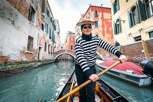 Which of these Venetian gondola ride characteristics do you know?