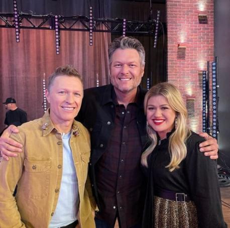 After being moved by the emotional song, Blake Shelton, a country singer that many know from the show 'The Voice', sent out a tweet, encouraging everyone to listen to the emotional ballad. Kelly Clarkson, invited Mr. Morgan to her show, as well as Blake Shelton. The song left her in tears. Did you find the song particularly moving?