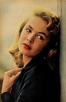 Sandra Dee (April 23, 1942 – February 20, 2005) was the first actor to take on the role of Gidget. She appeared in the first film adaptation of the bestselling book. Dee was just 17 years old and the role made her a household name. While Gidget became a franchise, Dee would not reprise the role. Several other actors would eventually fill her shoes. Do you think she was the best Gidget?