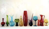 Which color do you prefer when using vases?