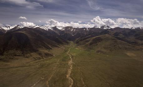 Yellow rivers: The Yellow river in China has been drying up due to climate change and the Yellow river, near Pittsville, Wisconsin is 1 foot above flood stage warning, due to heavy snow. Have you seen either river in person?