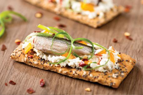 Are sardines good on crackers?