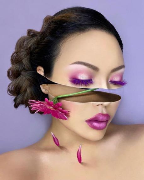 Many of these makeup looks are based on her experiences living with sleep paralysis: a condition in which the person's mind is conscious, but their body is temporarily unresponsive while waking. 