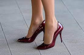 I go to a specialist who wears stilettos to work. Every time I hear her heels click-clacking down the hall as she approaches the exam room, I shake my head. I shouldn't be judgmental, but I guess I am annoyed that a physician chooses to set such a questionable example. Your reaction? Please choose all that apply.