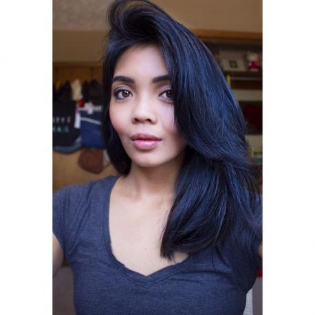 Do you know anyone with blue-black hair?