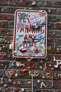 Besides gum, people leave pictures, business cards and other mementos. Some pieces of gum were shaped into hearts and messages. Tourist Katri Mattsson said the gum wall was 