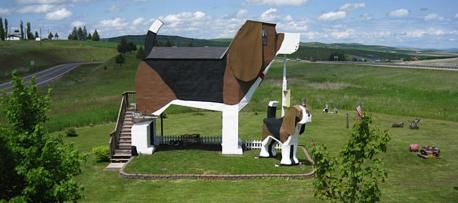 Idaho - This giant good boy is located in Cottonwood, Idaho, at what's appropriately named Dog Bark Park. Possibly the world's largest beagle, this dog building is actually a small bed and breakfast that you can rent a room in. The beagle-shaped inn was built by a local husband and wife duo in 2003, and now features a gift shop and visitor center that attracts numerous dog-loving citizens every year. Have you ever stayed at this bed and breakfast?