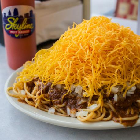 Ohio – Skyline Chili - Are you planning on a trip to Ohio? If you are, you must try a bowl of Skyline chili. It's probably unlike anything you have ever seen before, but why not give it a go? After all, it's loaded with cheese. Underneath that mountain of cheddar is spaghetti that's been mixed with a thin chili meat sauce. This dish also sometimes includes red beans and raw onions, but that's totally dependent on who decides to make it. Of course, what most people can't quite get over is the fact that you can't actually see the real food underneath all of that cheese. Can you ever have too much cheddar? I think not. Have you ever had this food?