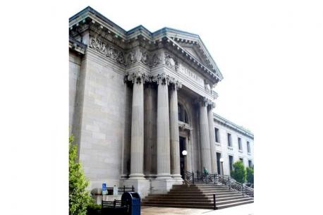 Kentucky: The Main Library of the Louisville Library System - The Main Library of the Louisville Library System was constructed in 1906 thanks to the generosity of steel magnate and philanthropist, Andrew Carnegie. Have you ever visited this library?