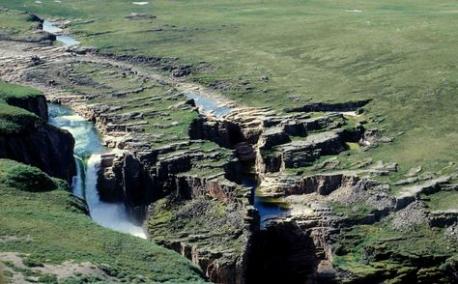 Nunavut - Kattimannap Qurlua - Wilberforce Gorge of the Hood River - Kattimannap Qurlua is an almost 200 ft tall waterfall located in the in Nunavut, Canada. The falls are one of the few major waterfalls in the world north of the Arctic Circle. Have you ever been to this waterfall?