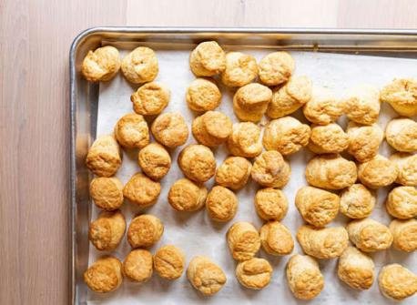 KENTUCKY: Biscuit Belly in Louisville - You'll be in biscuit heaven at Biscuit Belly. The menu is full of incredible biscuits piled high with delicious fillings. A local favorite is the Rockwell Supreme, made with buttermilk fried chicken breast, cheddar, goetta sausage gravy, an over-easy egg, and bacon. 