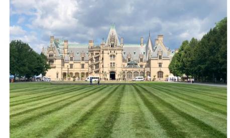The Biltmore Estate, in Asheville, North Carolinna, is another fairytale castle in the US that emerged from the massive fortunes made during America's Gilded Age. The Biltmore Estate was built by the prominent Vanderbilt family and today is the largest house in the United States that is still privately owned. This massive Châteauesque-style estate rivals many of Europe's castles with its sprawling gardens, ornate interiors, and impressive collection of over 92,000 items. Though the Biltmore is privately owned, visitors can enjoy tours, wine-tasting in the Biltmore's winery, or spend the night at the estate's hotel, inn, or cottages. The estate even hosts weddings for couples who have always dreamed of having a fairytale wedding. Would you visit?